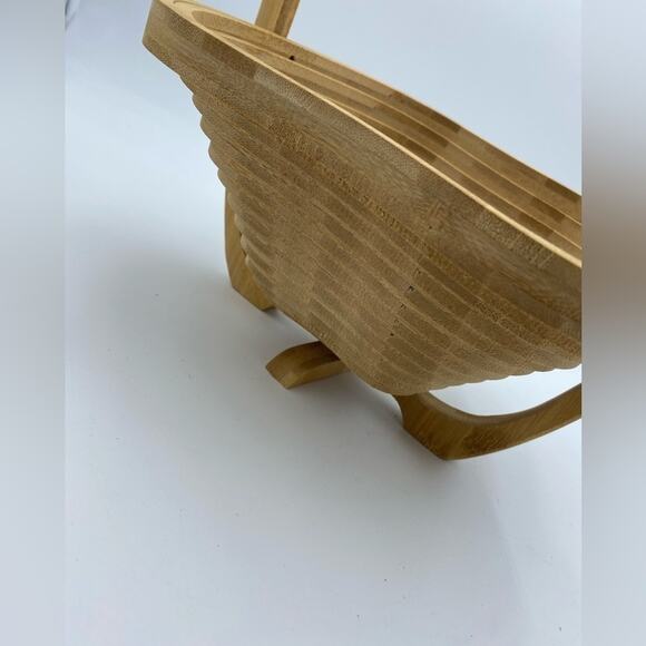 Bonnie & Pop Wooden Apple Collapsible Fruit Basket, New in box - Picture 2 of 9